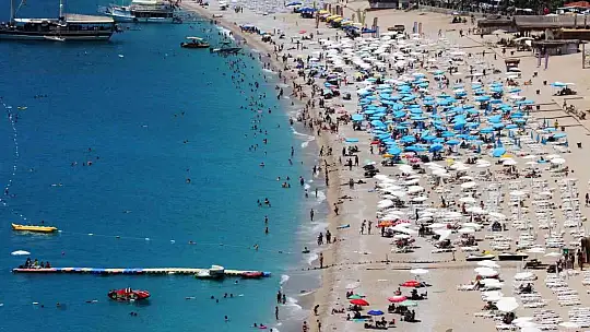 Ölüdeniz'de bayram yoğunluğu