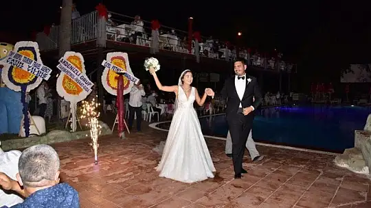 YEŞİM VE BERK'İN EN MUTLU GÜNÜ