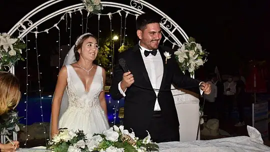 YEŞİM VE BERK'İN EN MUTLU GÜNÜ