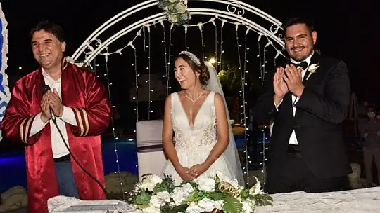 YEŞİM VE BERK'İN EN MUTLU GÜNÜ