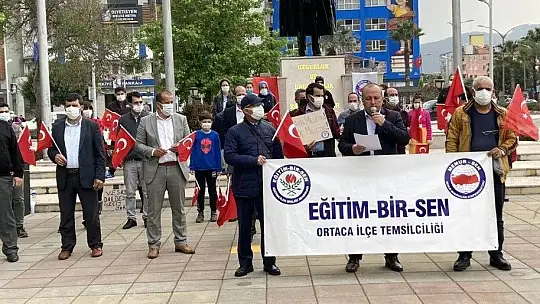 Ortaca'da Eğitim Bir-Sen'den emekli amirallerin açıklamasına tepki