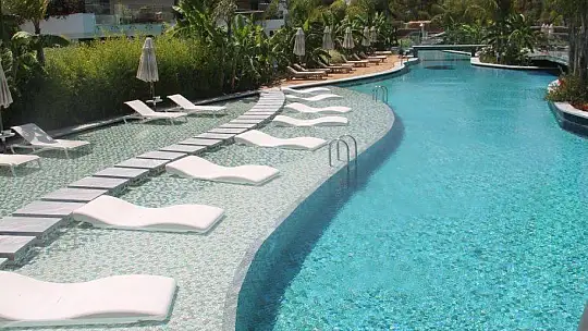 FETHİYE'DE SAĞLIKLI TURİZM BELGELİ OTEL KAPILARINI AÇTI