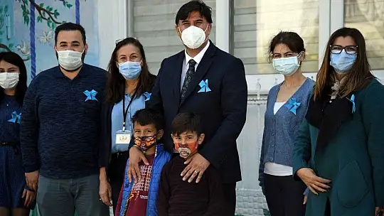 Karaca, Otizm Farkındalık Günü dolayısıyla ziyaretlerde bulundu