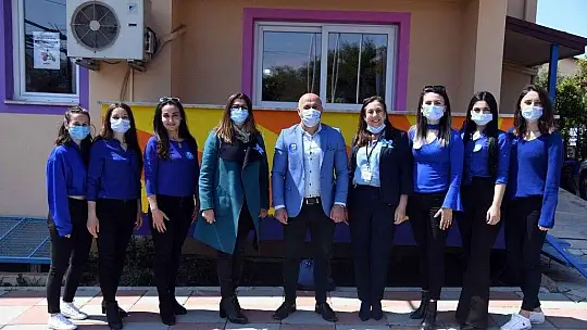 Karaca, Otizm Farkındalık Günü dolayısıyla ziyaretlerde bulundu