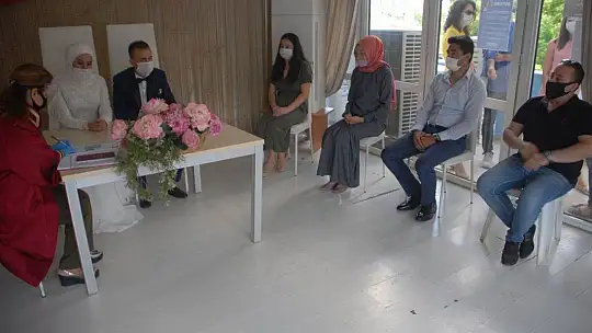 Fethiye'de 75 Günde 182 Nikah Kıyıldı