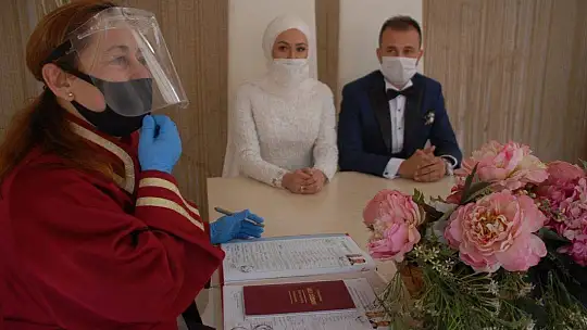 Fethiye'de 75 Günde 182 Nikah Kıyıldı