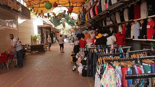 Paspatur Çarşısı esnafı ring seferleri istiyor