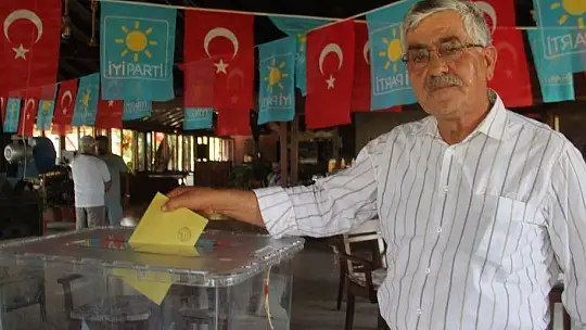 SEYDİKEMER İYİ PARTİ'DE GÜLER, GÜVEN TAZELEDİ