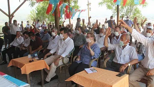 SEYDİKEMER İYİ PARTİ'DE GÜLER, GÜVEN TAZELEDİ