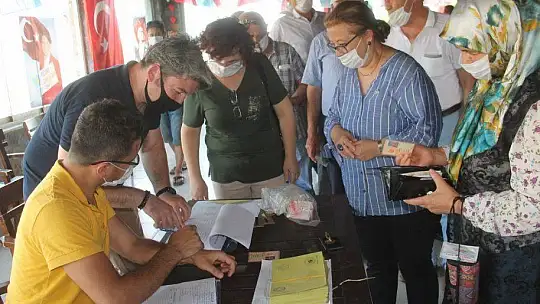 SEYDİKEMER İYİ PARTİ'DE GÜLER, GÜVEN TAZELEDİ