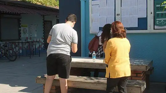 FETHİYE'DEKİ LGS SORUNSUZ GEÇTİ