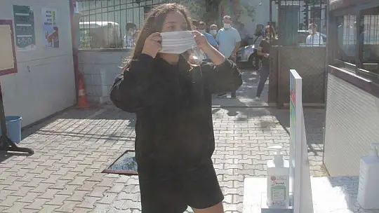 FETHİYE'DEKİ LGS SORUNSUZ GEÇTİ