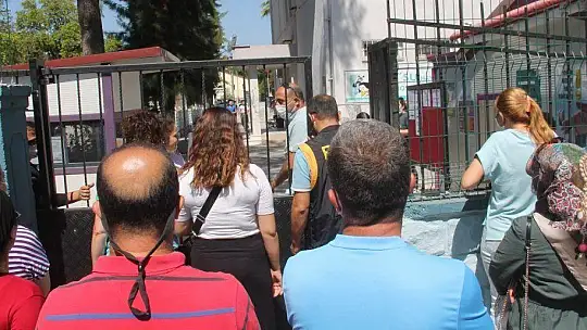 FETHİYE'DEKİ LGS SORUNSUZ GEÇTİ