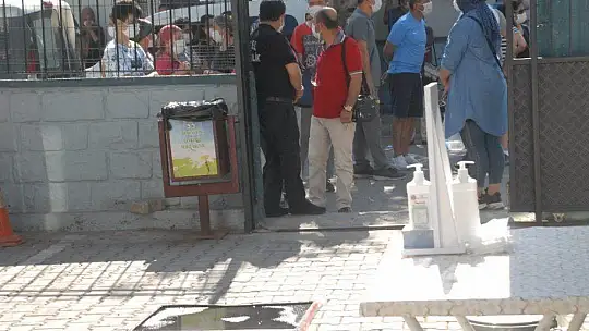 FETHİYE'DEKİ LGS SORUNSUZ GEÇTİ