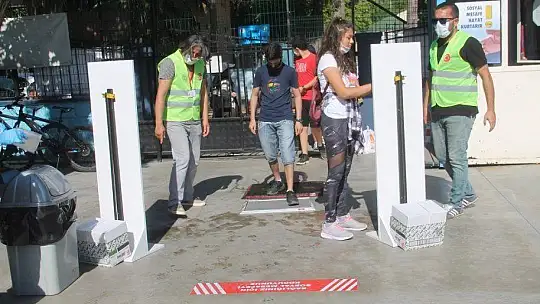 FETHİYE'DEKİ LGS SORUNSUZ GEÇTİ