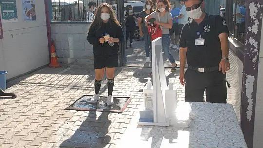 FETHİYE'DEKİ LGS SORUNSUZ GEÇTİ