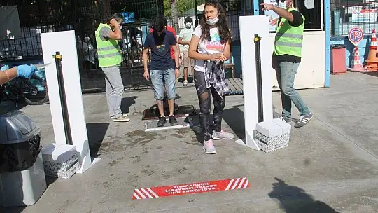 FETHİYE'DEKİ LGS SORUNSUZ GEÇTİ