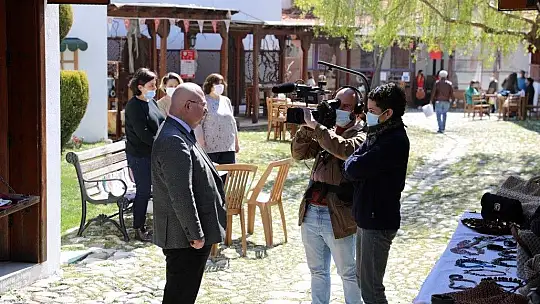 Tarihi Zahire Pazarı ve Türk Ebru Sanatı 'France 5 TV' kanalında 