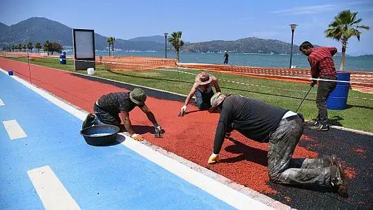 Tartan pist yenileniyor, sıcak asfalt (BSK) Ölüdeniz Caddesi'nde başladı