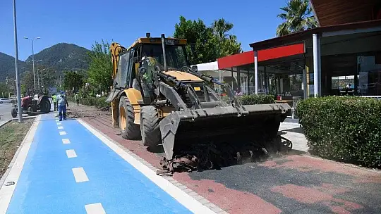 Tartan pist yenileniyor