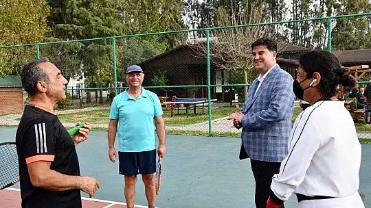 Tenis kortlarından dolayı Karaca'ya teşekkür ettiler