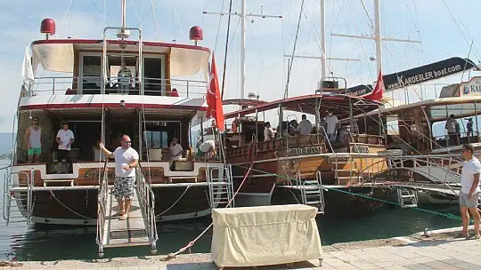 Fethiye'de sosyal mesafeli tekne turları başladı