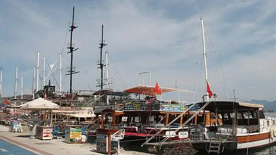 Fethiye'de sosyal mesafeli tekne turları başladı