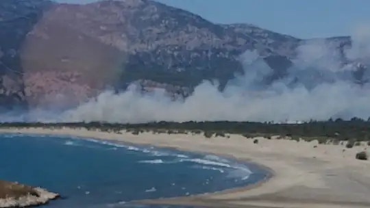 Seydikemer'deki Yangına Havadan ve Karadan Müdahale