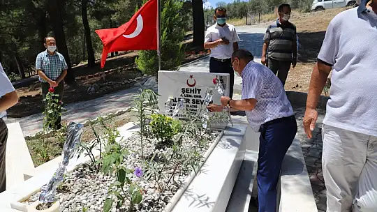 SEYDİKEMER'DE ŞEHİDE SAYGI ZİYARETİ
