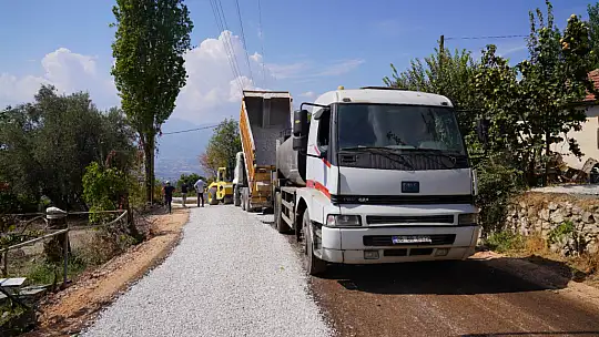 Bağlıağaç Mahallesinde yol sorunu tarih oluyor