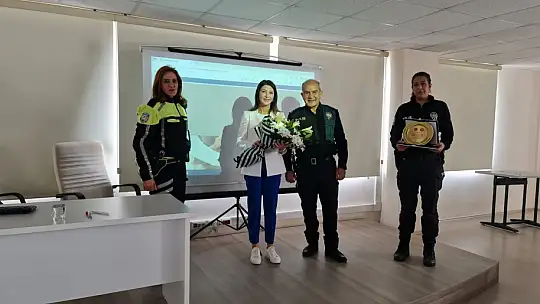 POLİS VE BEKÇİLERE HALKLA İLİŞKİLER VE İLETİŞİM SEMİNERİ 