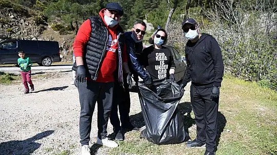 Yarımada'da temizlik çalışması yapıldı