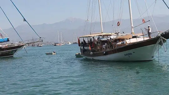 FETHİYE'DE İSKELE DOLDU