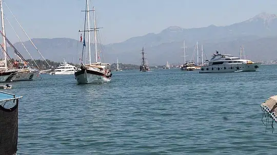 FETHİYE'DE İSKELE DOLDU