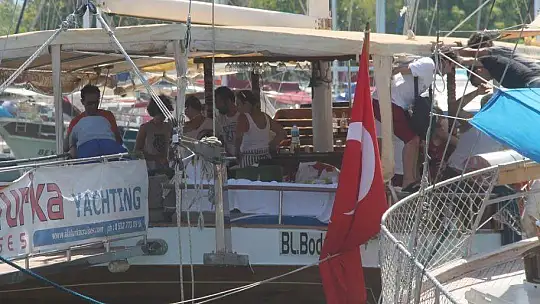 FETHİYE'DE İSKELE DOLDU