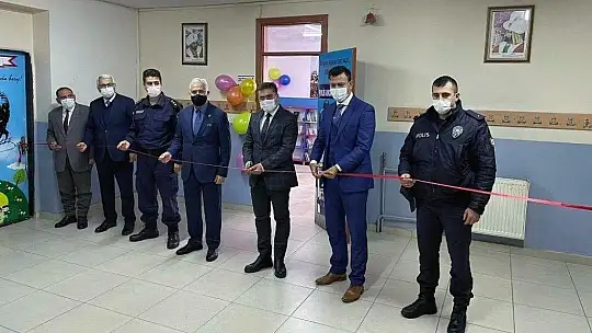 Yatağan'da 'Polis Amca' kütüphanesi açıldı