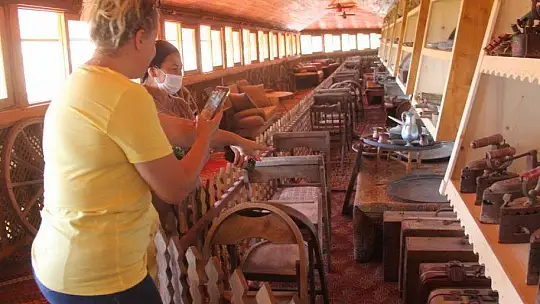 Yeliz Yeşilmen çocukları ile Yörük müzesini gezdi