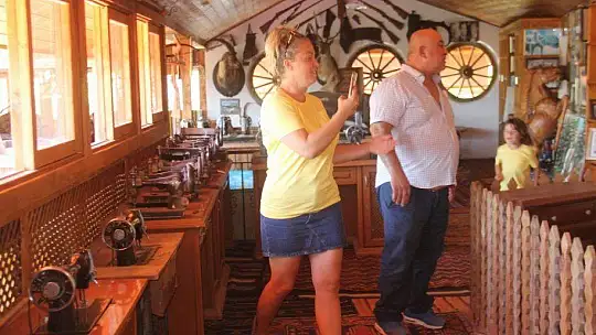 Yeliz Yeşilmen çocukları ile Yörük müzesini gezdi