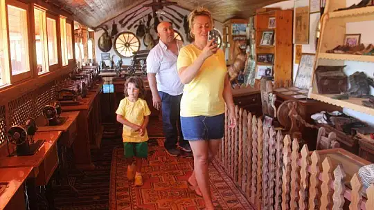 Yeliz Yeşilmen çocukları ile Yörük müzesini gezdi