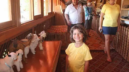 Yeliz Yeşilmen çocukları ile Yörük müzesini gezdi