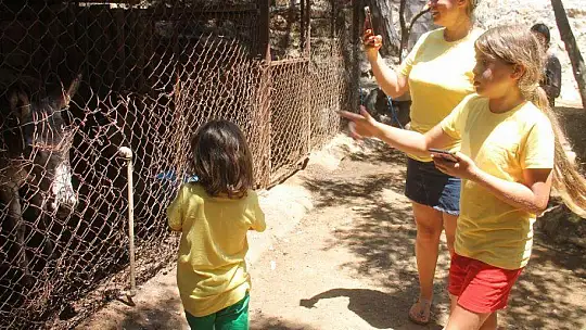 Yeliz Yeşilmen çocukları ile Yörük müzesini gezdi
