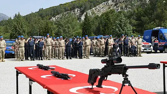 Vali Orhan Tavlı, Engel Tanımayan Dostlarının Askerlik Heyecanına Ortak Oldu