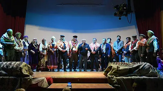 Yaren Gecesi Renkli Görüntülere Sahne Oldu