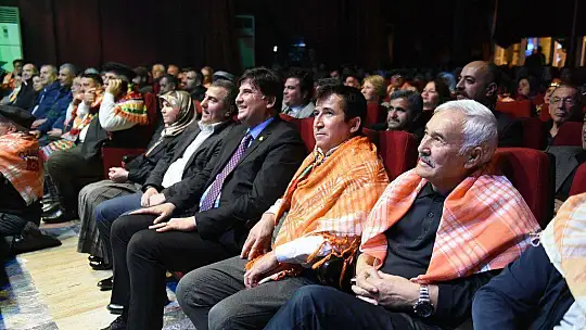 Yaren Gecesi Renkli Görüntülere Sahne Oldu