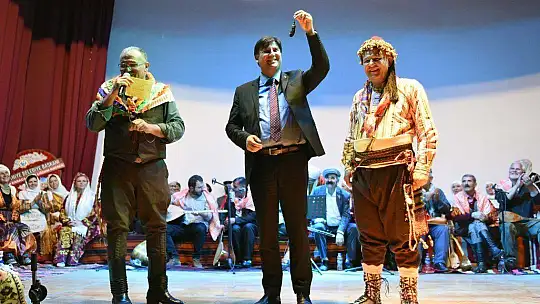 Yaren Gecesi Renkli Görüntülere Sahne Oldu