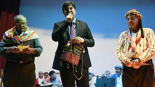 Yaren Gecesi Renkli Görüntülere Sahne Oldu