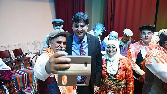 Yaren Gecesi Renkli Görüntülere Sahne Oldu