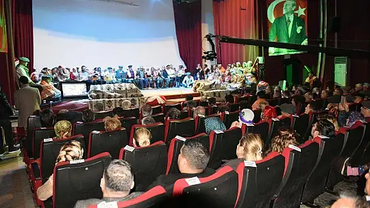 Yaren Gecesi Renkli Görüntülere Sahne Oldu