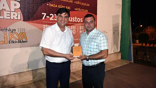 Demokrasi ve Yerel Yönetimler Konuşuldu