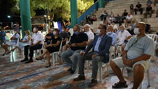 Demokrasi ve Yerel Yönetimler Konuşuldu